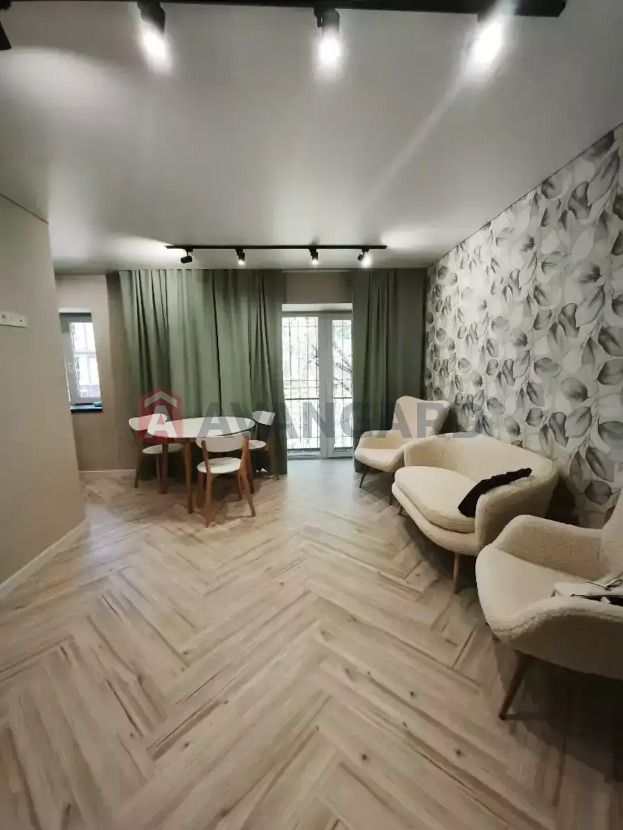 2 ����. ��������, 47/-/- ��. �., 5/5 ���� ���� 2