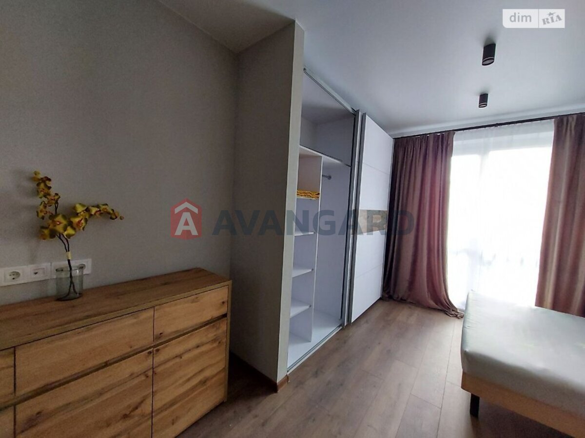 1 ��. ��������, 38/-/10 ��. �., 5/8 ������ ���� 5