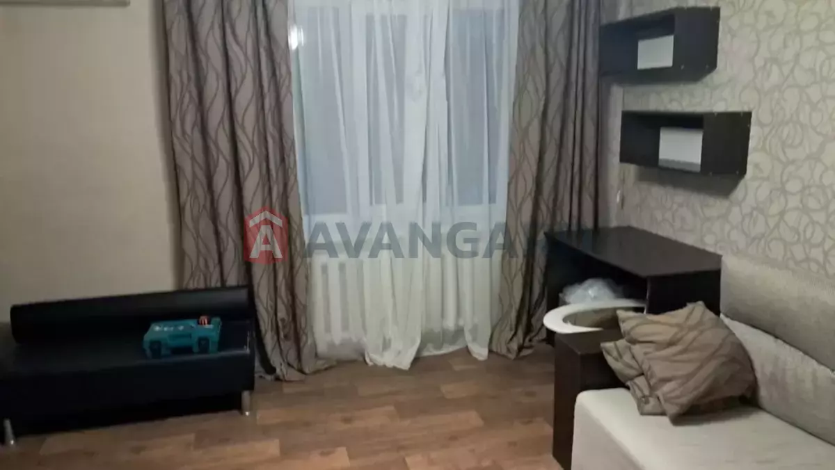 3 ��. ��������, 67/-/9 ��. �., 1/9 ������ ���� 8