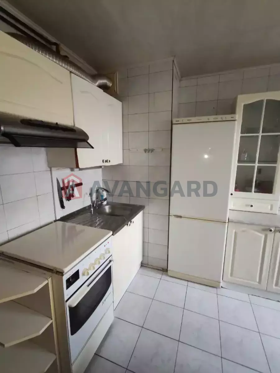 2 ����. ��������, 43/28/10 ��. �., 9/9 ���� ���� 4