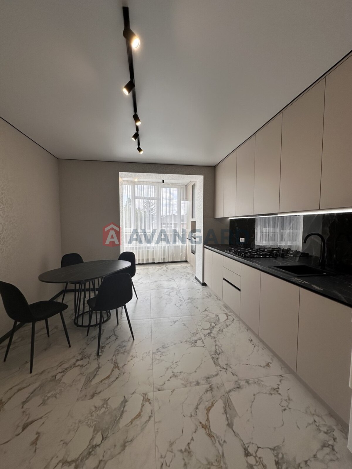 1 ��. ��������, 54/-/20 ��. �., 3/10 ������ ���� 7