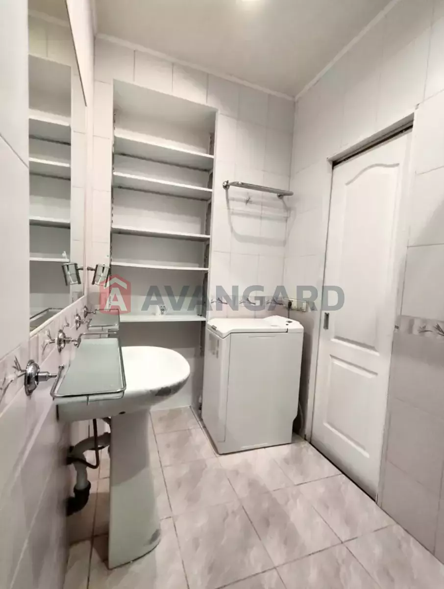 2 ����. ��������, 49/-/8 ��. �., 3/3 ���� ���� 5