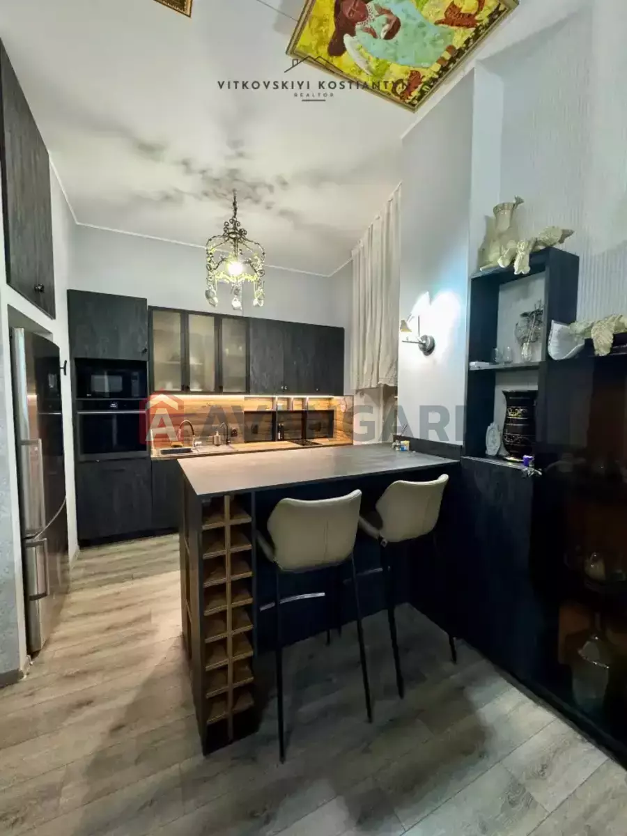 3 ��. ��������, 110/-/20 ��. �., 3/15 ������ ���� 18