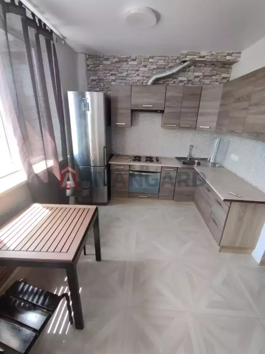 1 ��. ��������, 39/-/- ��. �., 2/4 ������ ���� 8