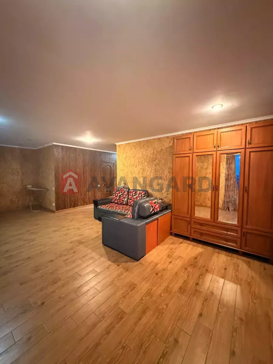 1 ����. ��������, 63/-/- ��. �., 10/10 ���� ���� 15