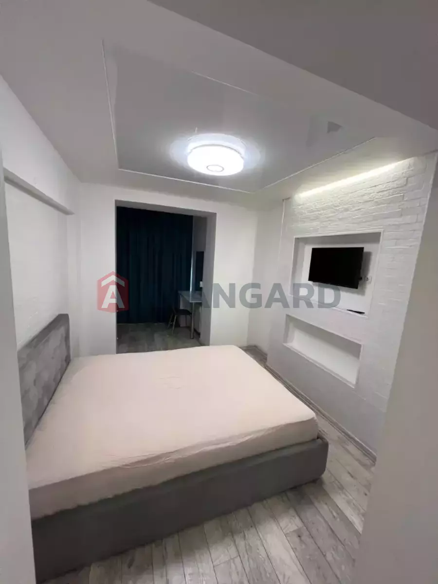 1 ����. ��������, 48/-/- ��. �., 9/10 ���� ���� 1