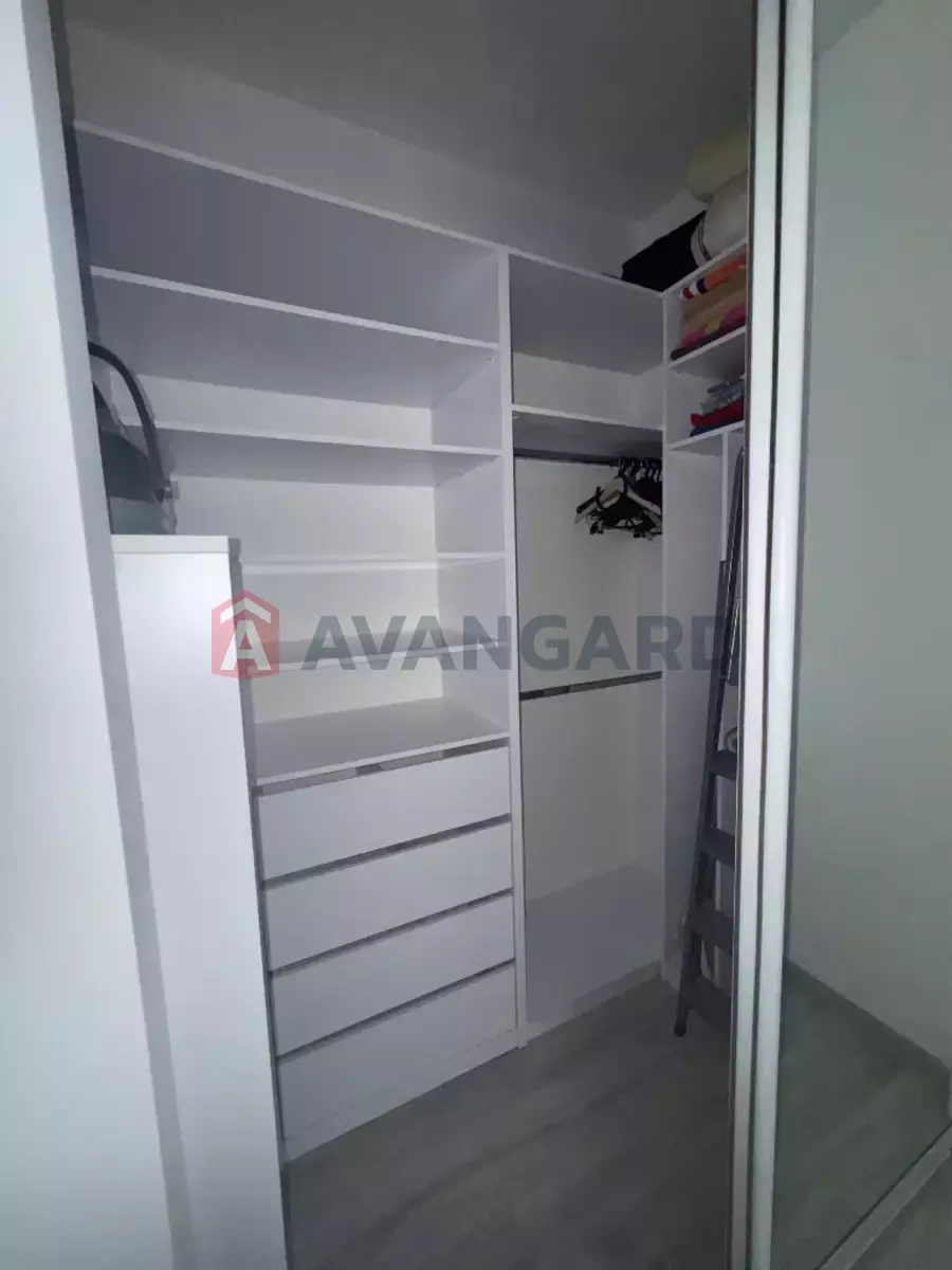 2 ��. ��������, 56/-/9 ��. �., 4/5 ������ ���� 9