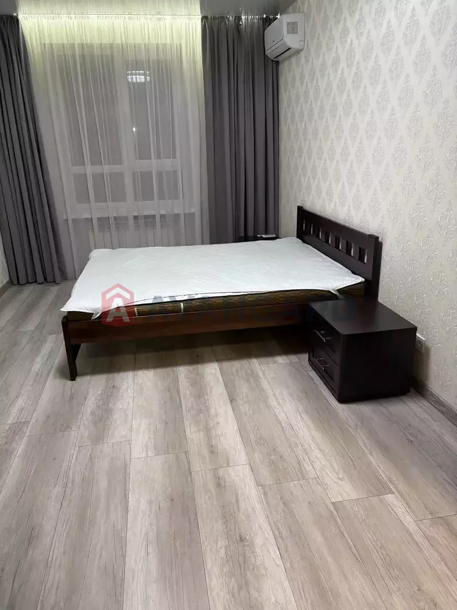 2 ��. ��������, 45/-/- ��. �., 8/10 ������ ���� 9