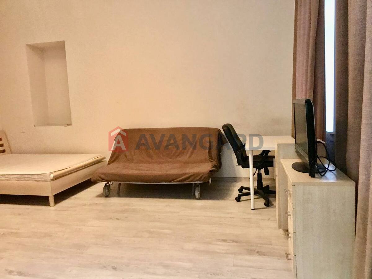 1 ��. ��������, 32/-/- ��. �., 2/3 ������ ���� 2