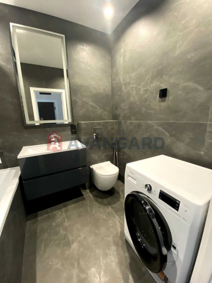 1 ����. ��������, 49/-/16 ��. �., 9/10 ���� ���� 8