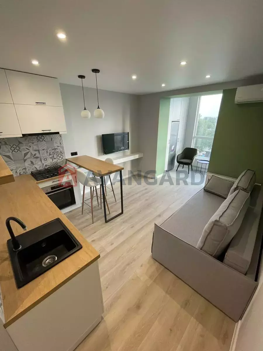 1 ����. ��������, 45/-/10 ��. �., 8/9 ���� ���� 1