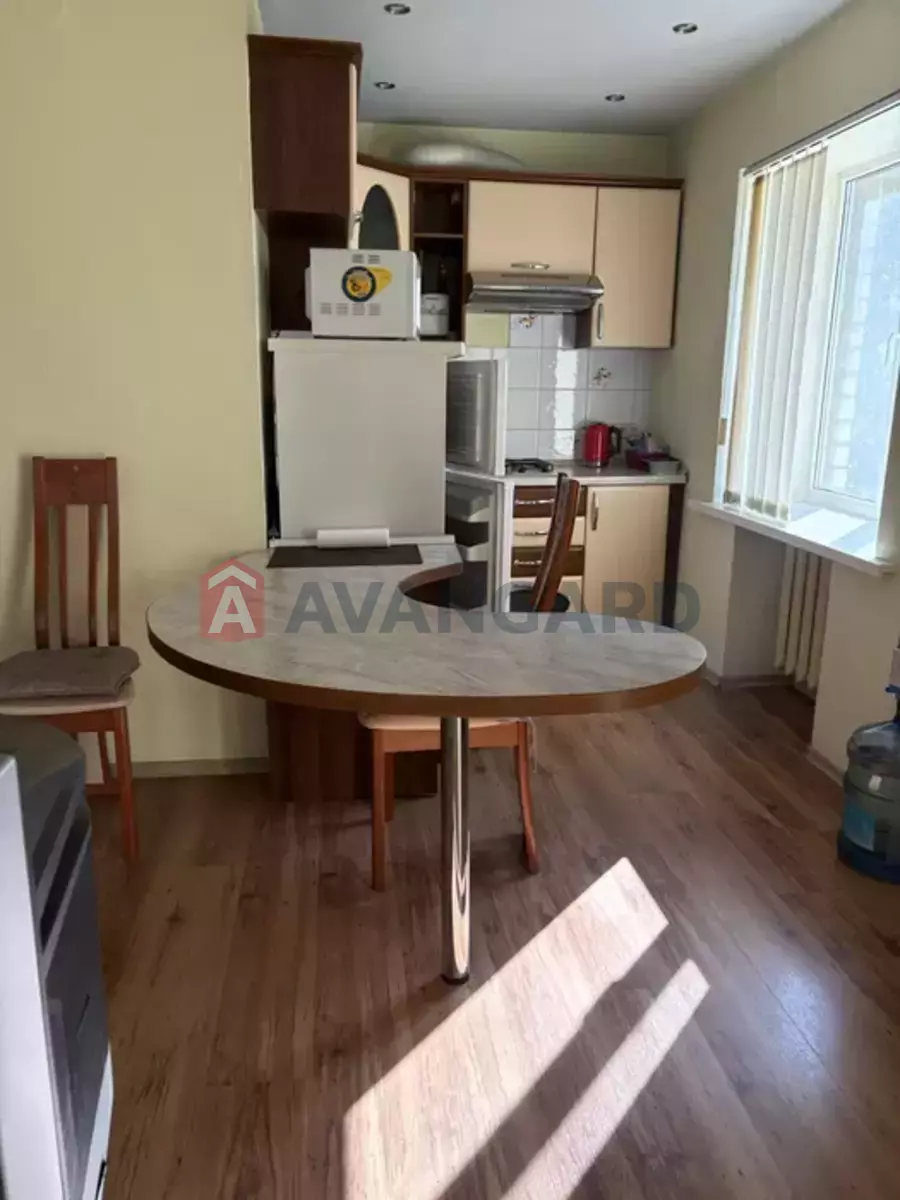 1 ����. ��������, 45/-/37 ��. �., 3/9 ���� ���� 4