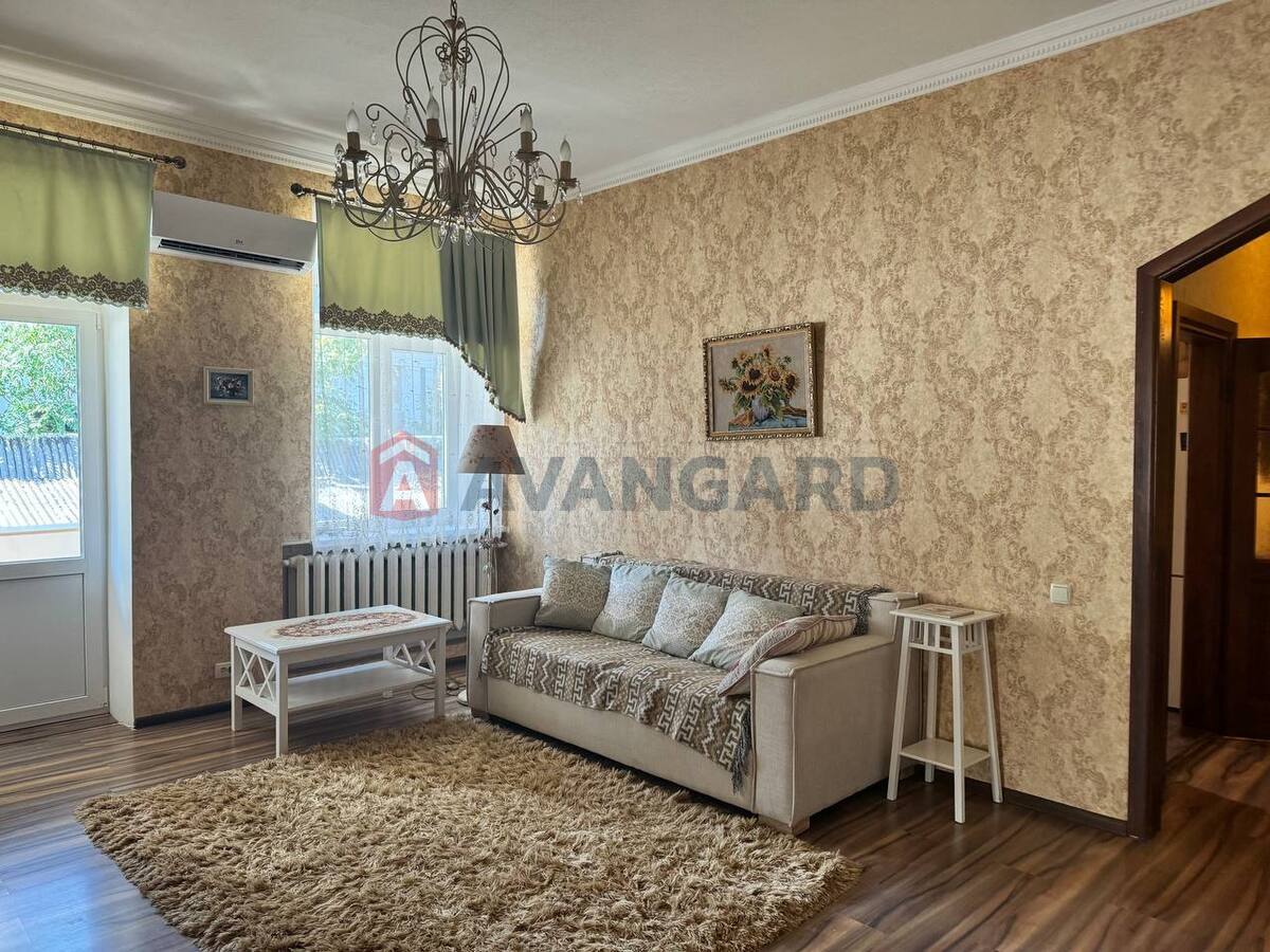 3 ����. ��������, 65/40/8 ��. �., 2/2 ���� ���� 12