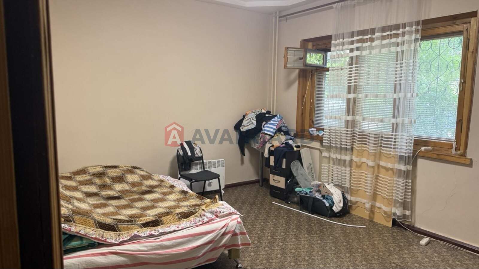 3 ��. ��������, 100/-/12 ��. �., 1/4 ������ ���� 8