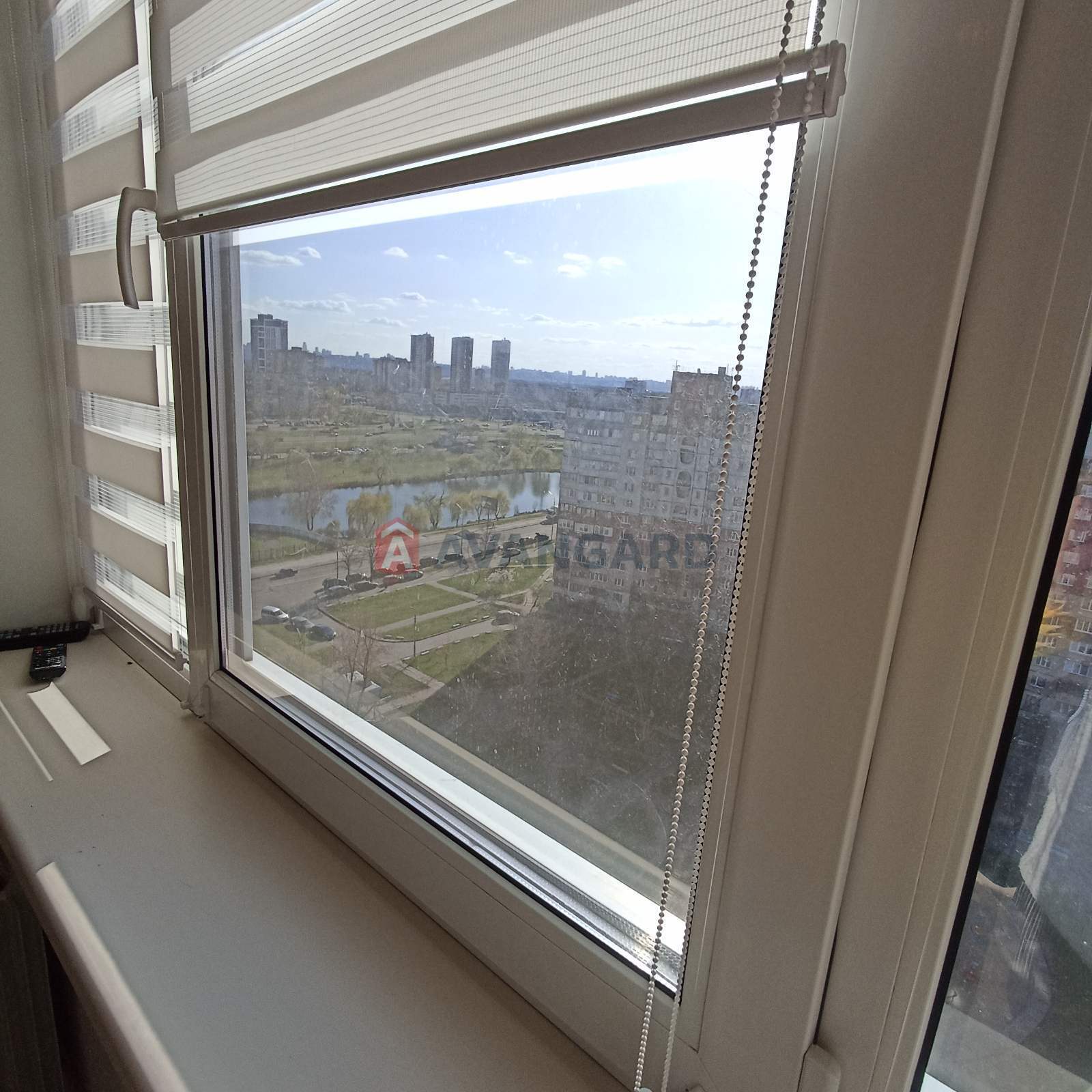 2 ��. ��������, 53/-/- ��. �., 14/15 ������ ���� 12