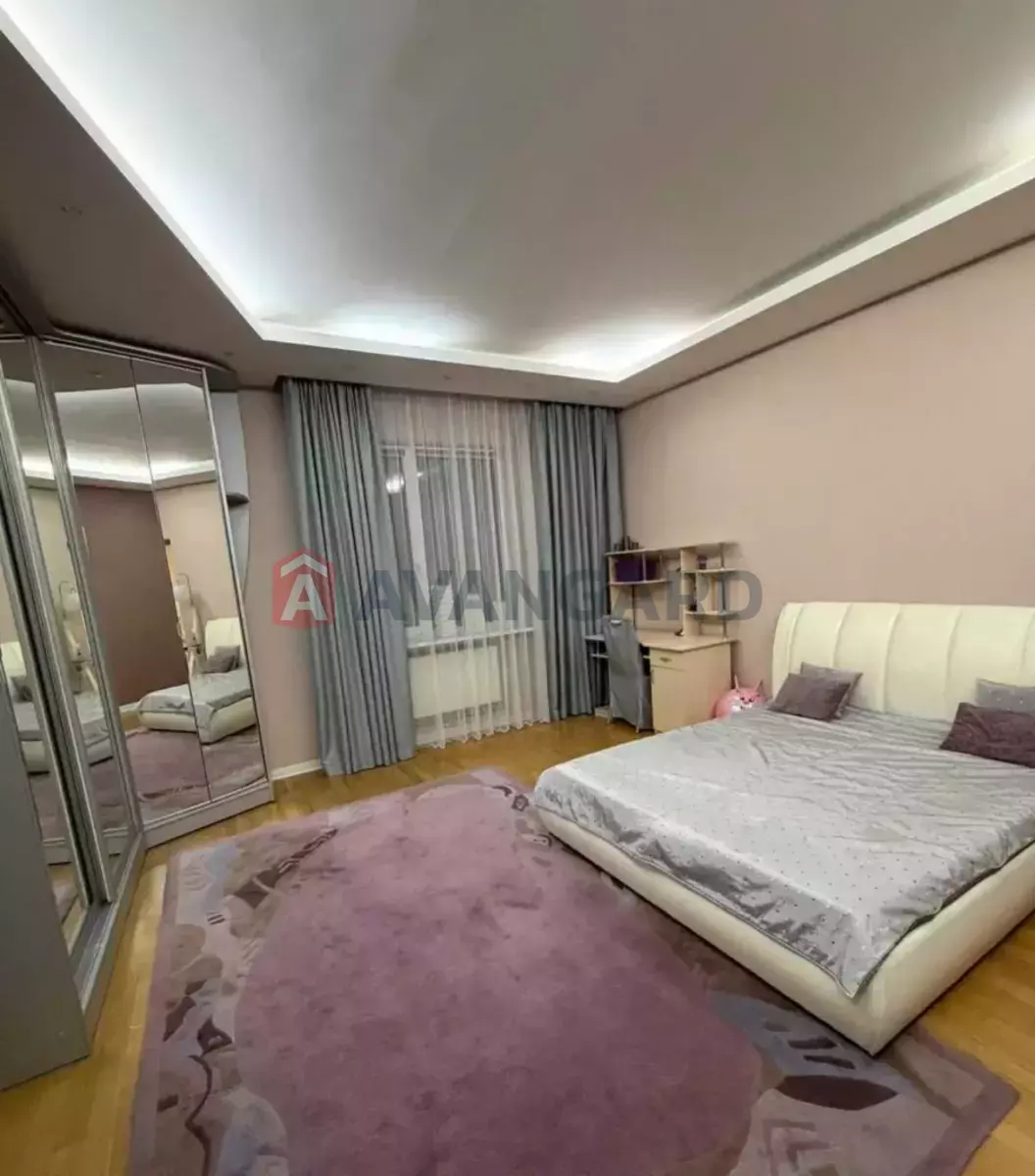 4 ��. ��������, 172/-/- ��. �., 3/9 ������ ���� 15