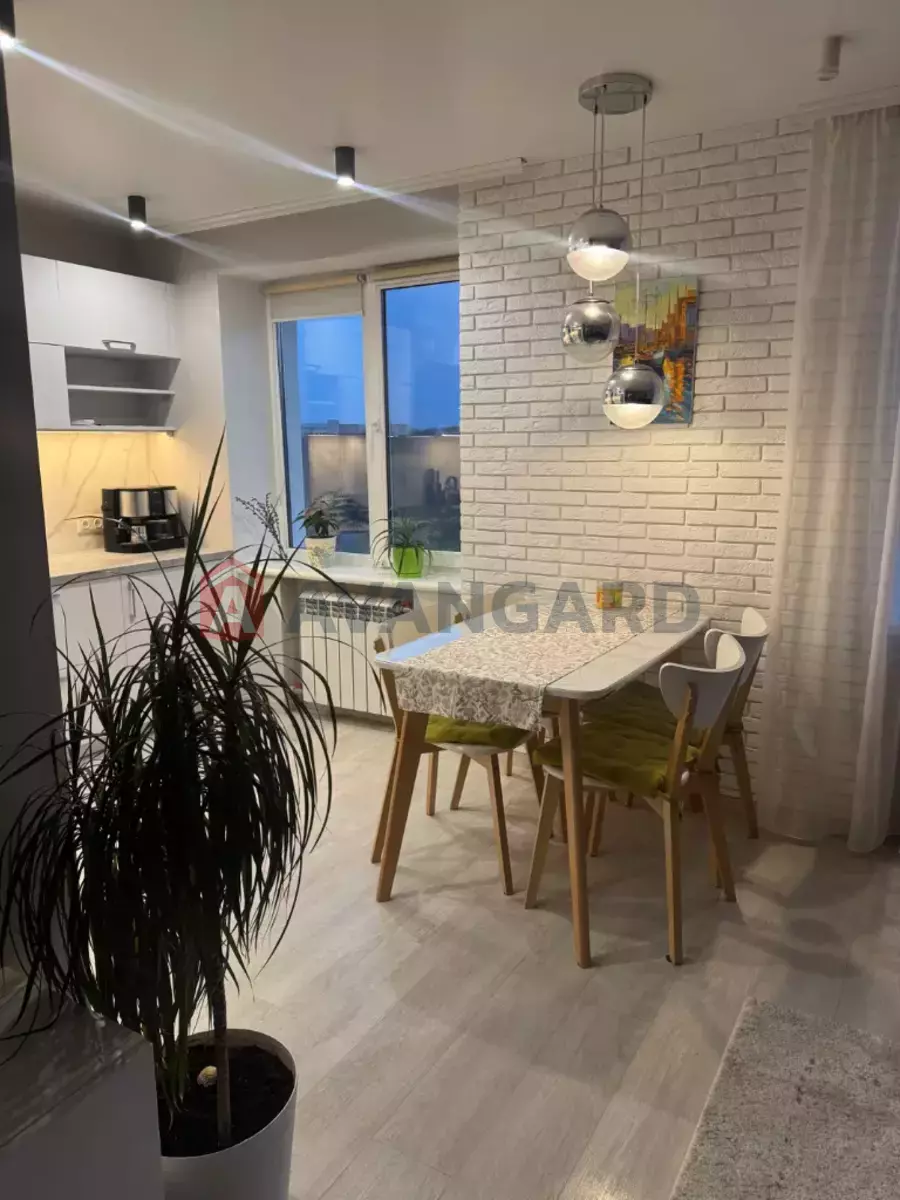 3 ��. ��������, 68/-/- ��. �., 7/9 ������ ���� 10