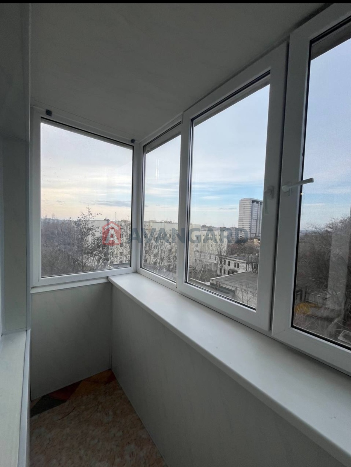 1 ��. ��������, 39/18/8 ��. �., 4/9 ������ ���� 10