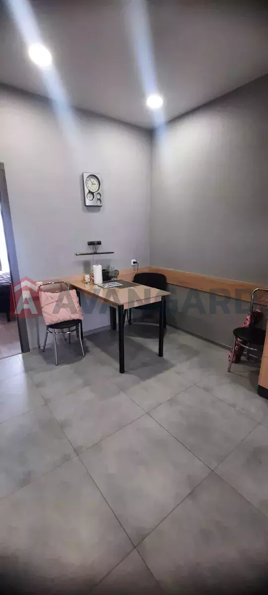 2 ��. ��������, 45/-/18 ��. �., 2/2 ������ ���� 21