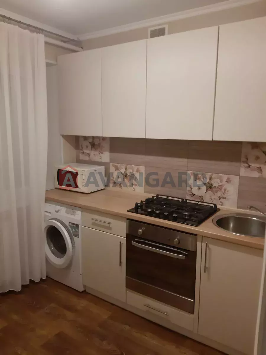 1 ����. ��������, 35/-/10 ��. �., 5/5 ���� ���� 2