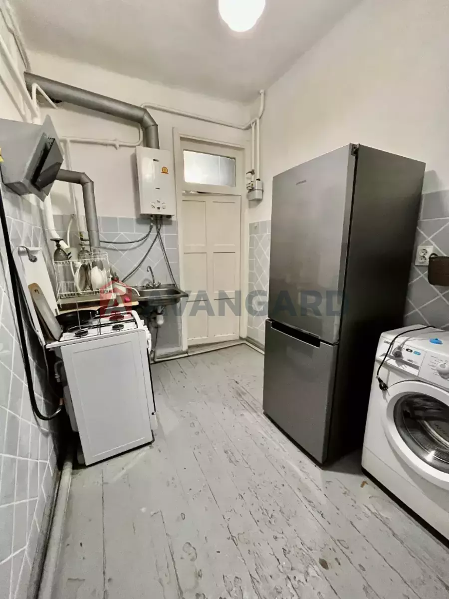 2 . , 44/28/10 . ., 1/2   9