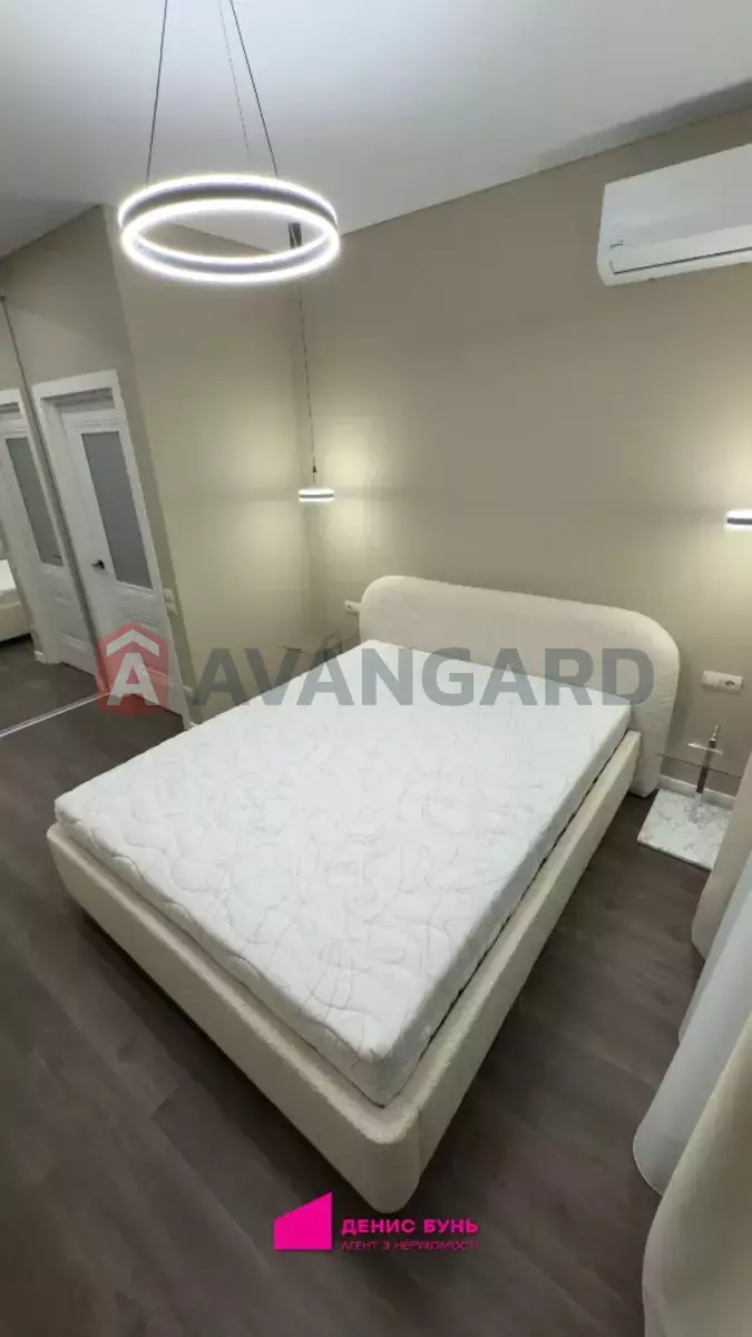 2 ��. ��������, 50/-/- ��. �., 9/24 ������ ���� 9