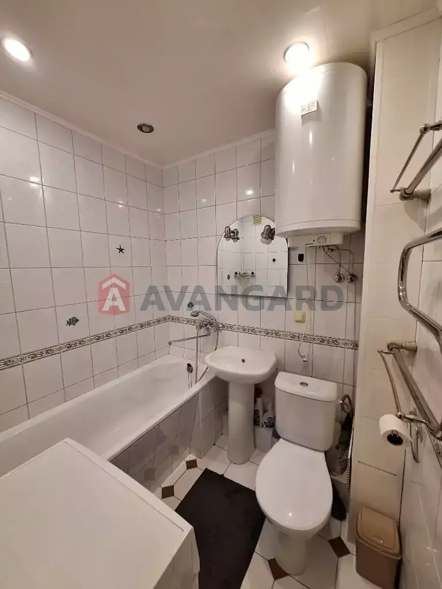 1 ��. ��������, 38/19/9 ��. �., 8/10 ������ ���� 5