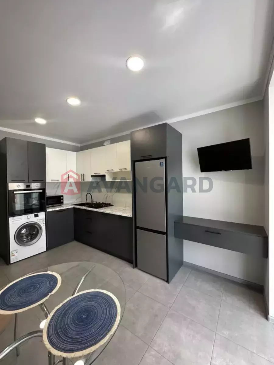 1 ��. ��������, 45/-/- ��. �., 8/10 ������ ���� 2