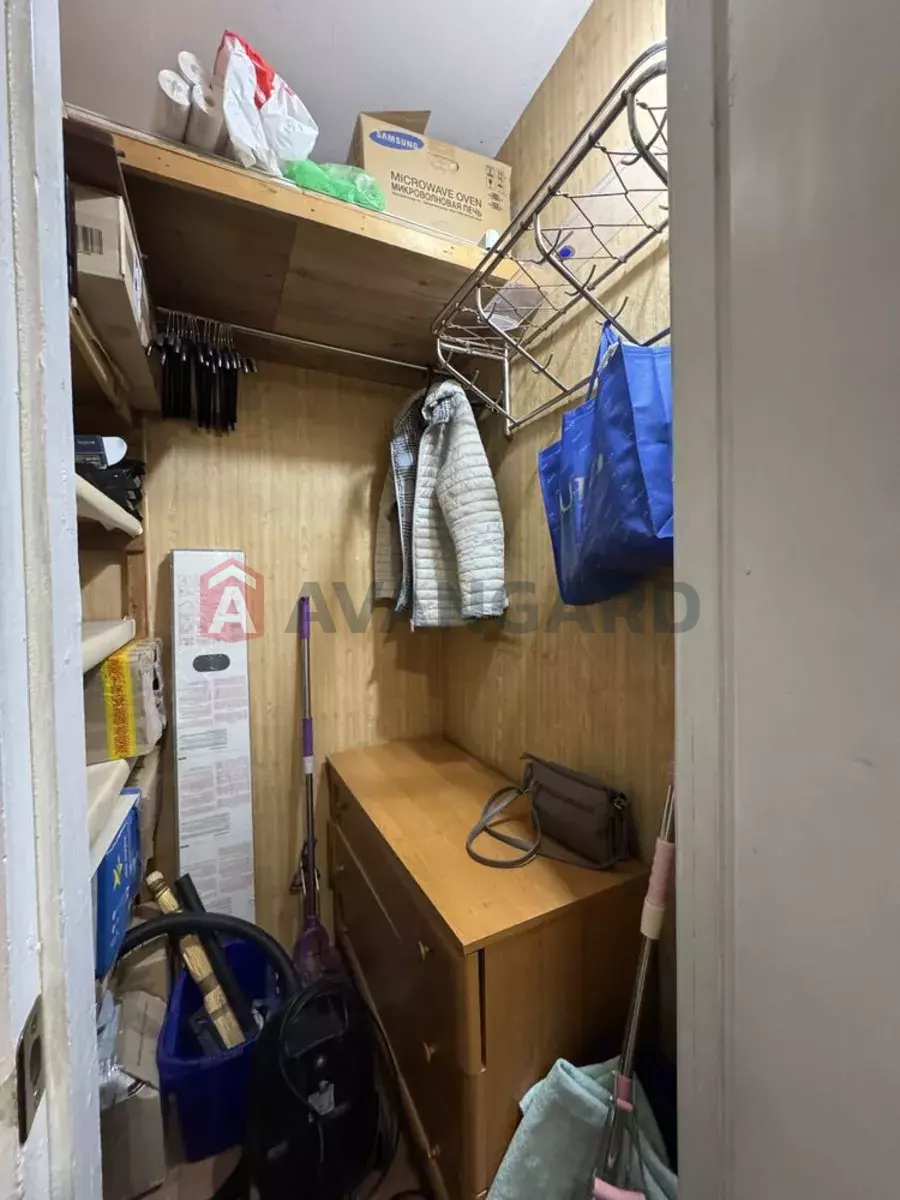 1 ��. ��������, 42/-/9 ��. �., 8/14 ������ ���� 8