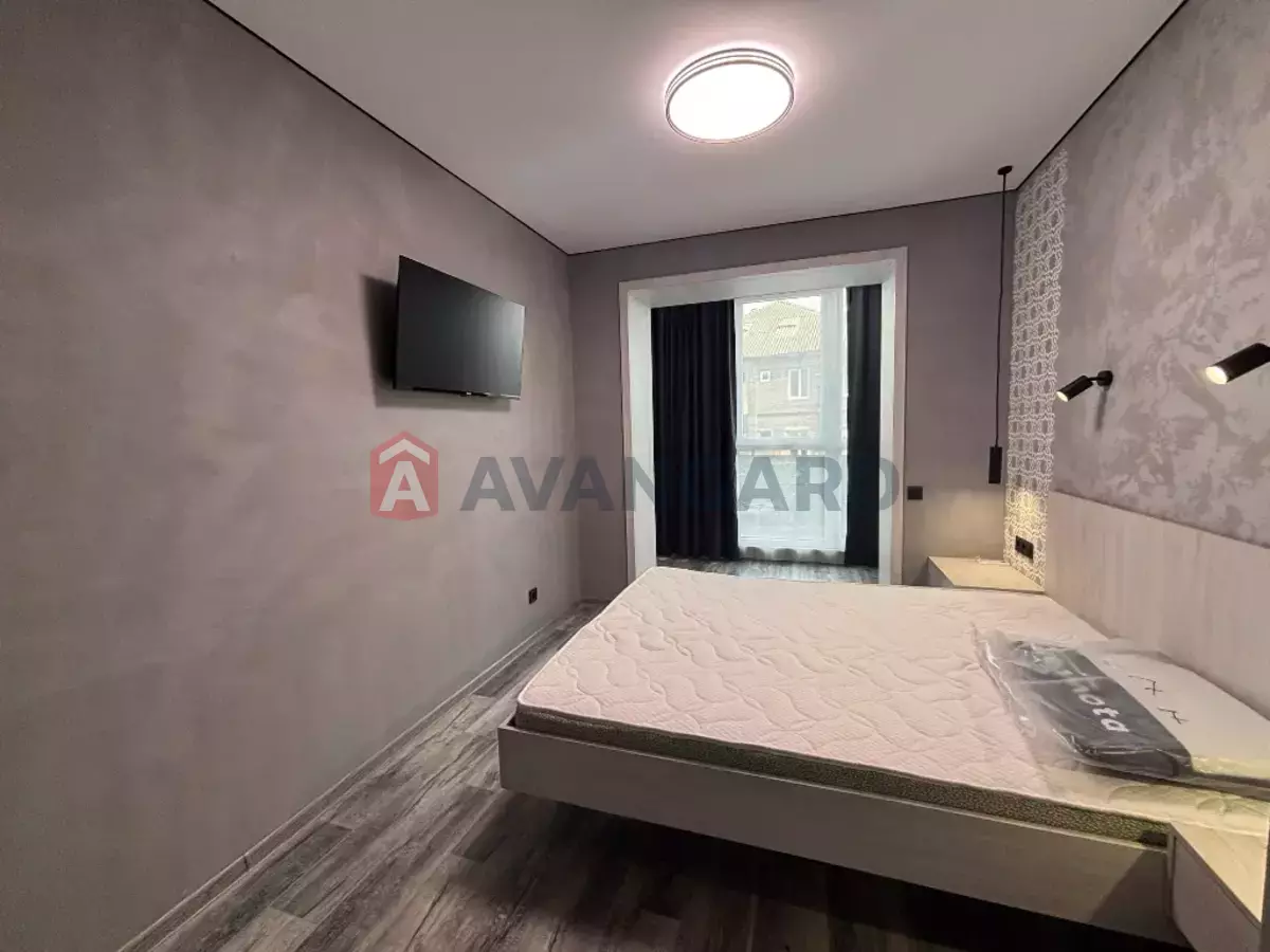 1 ����. ��������, 40/30/10 ��. �., 1/6 ���� ���� 9