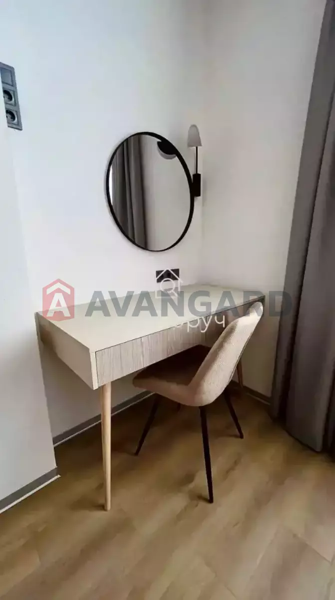 2 ����. ��������, 42/20/8 ��. �., 3/6 ���� ���� 13