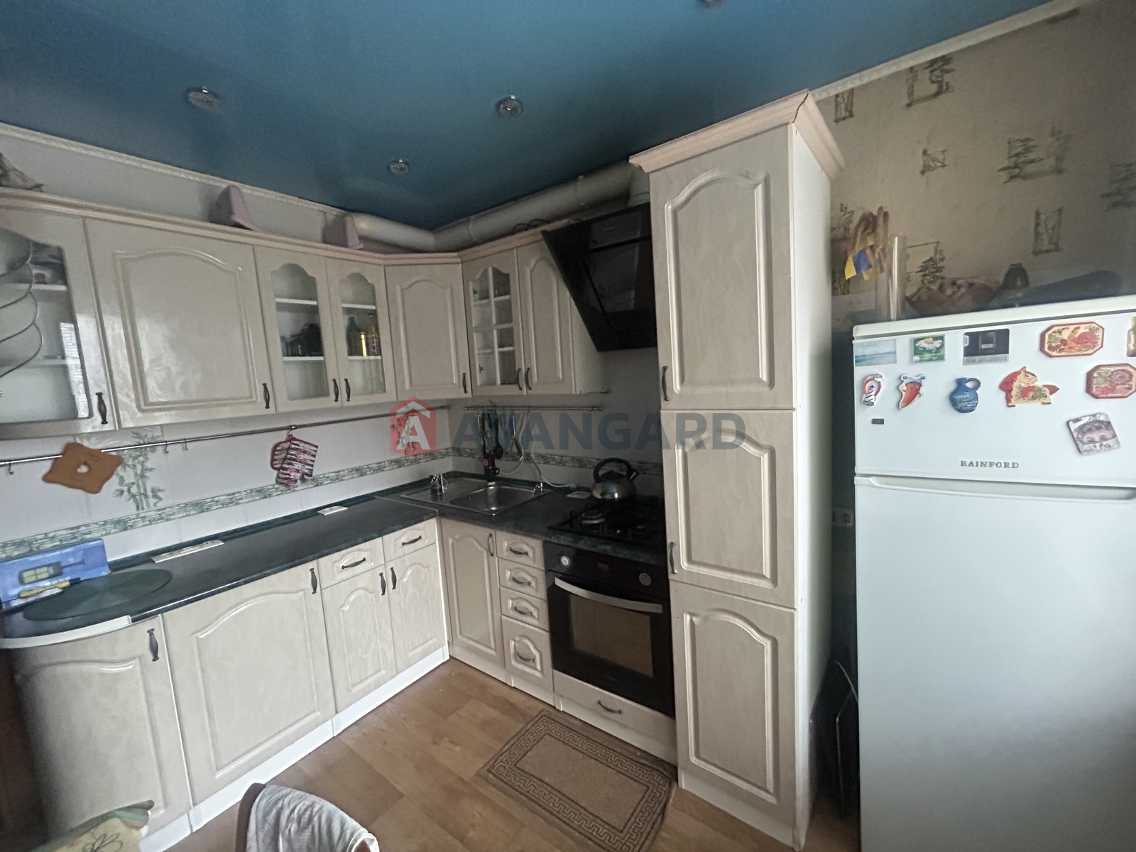 3 ��. ��������, 65/40/8 ��. �., 5/9 ������ ���� 3