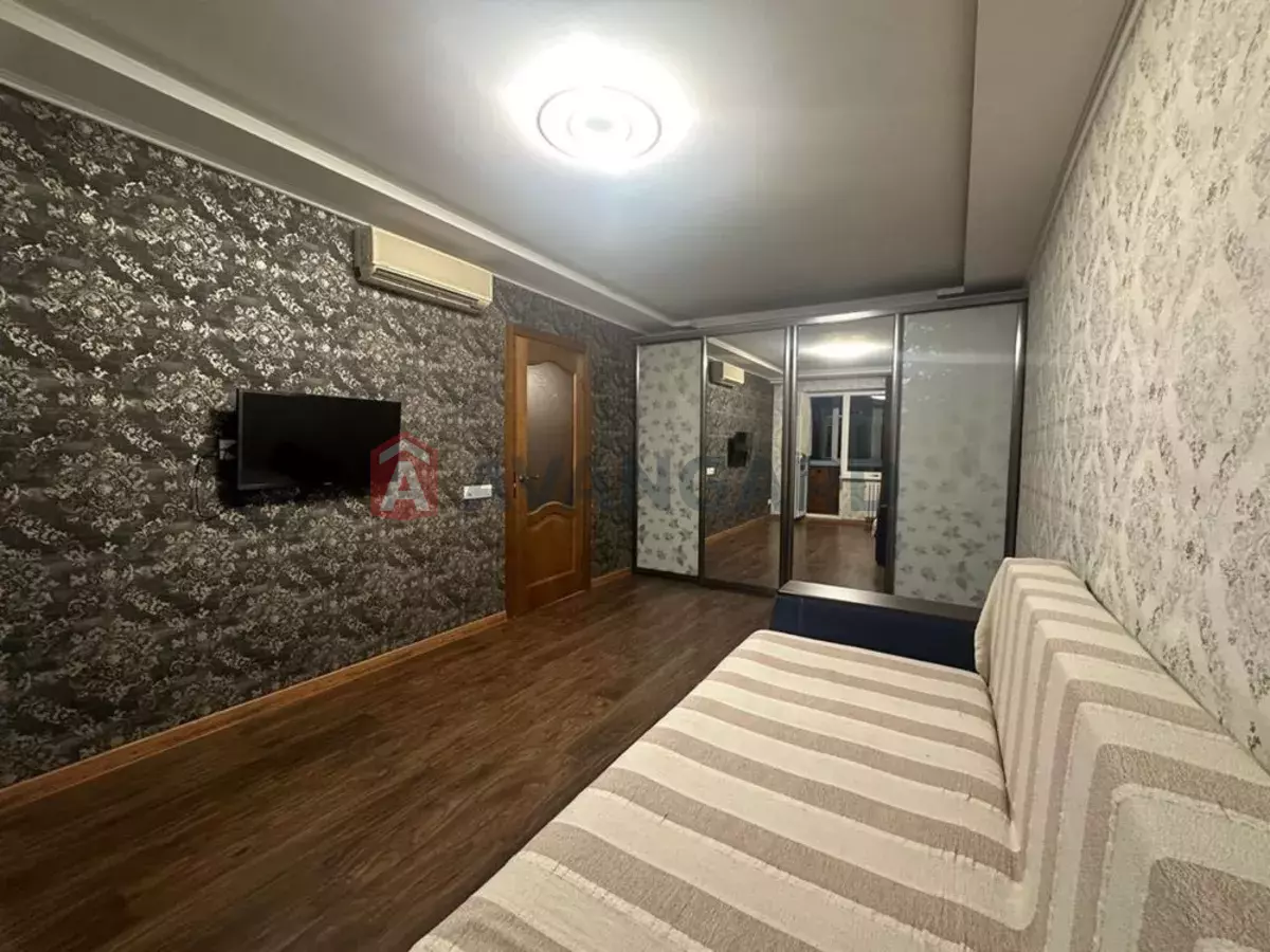 1 ����. ��������, 38/-/9 ��. �., 14/16 ���� ���� 13