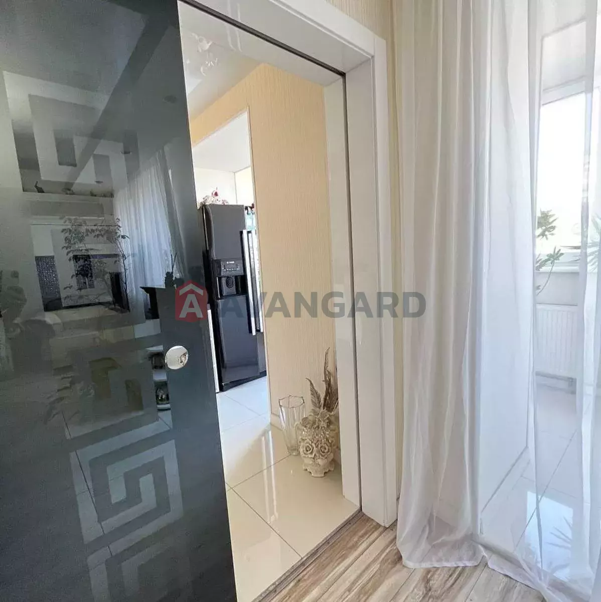 4 ��. ��������, 140/-/15 ��. �., 3/18 ������ ���� 2