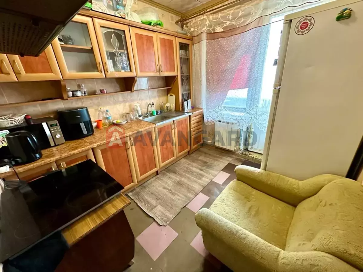 1 ��. ��������, 40/18/8 ��. �., 12/12 ������ ���� 1