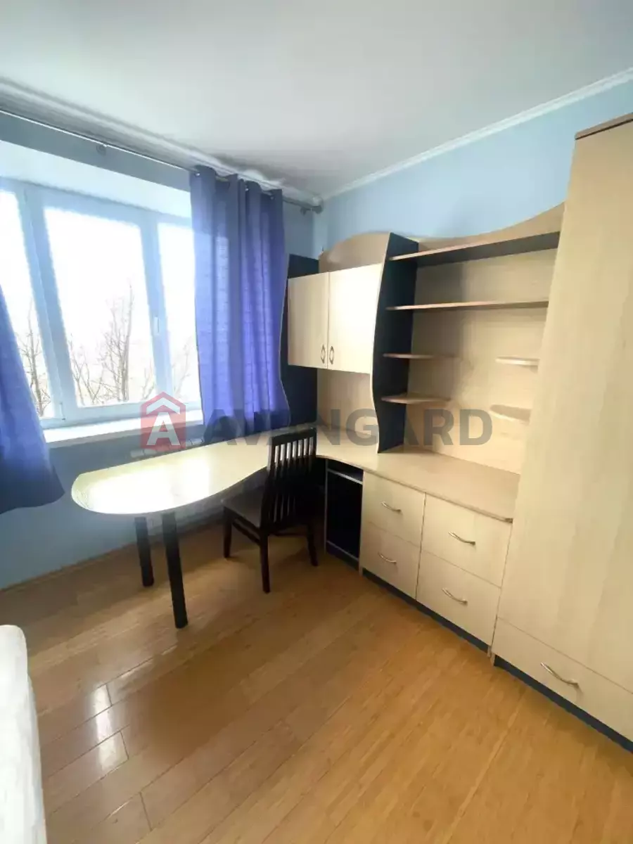 3 ����. ��������, 70/-/- ��. �., 7/9 ���� ���� 12