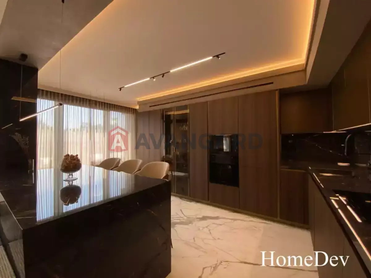 4 ��. ��������, 138/-/25 ��. �., 4/6 ������ ���� 15