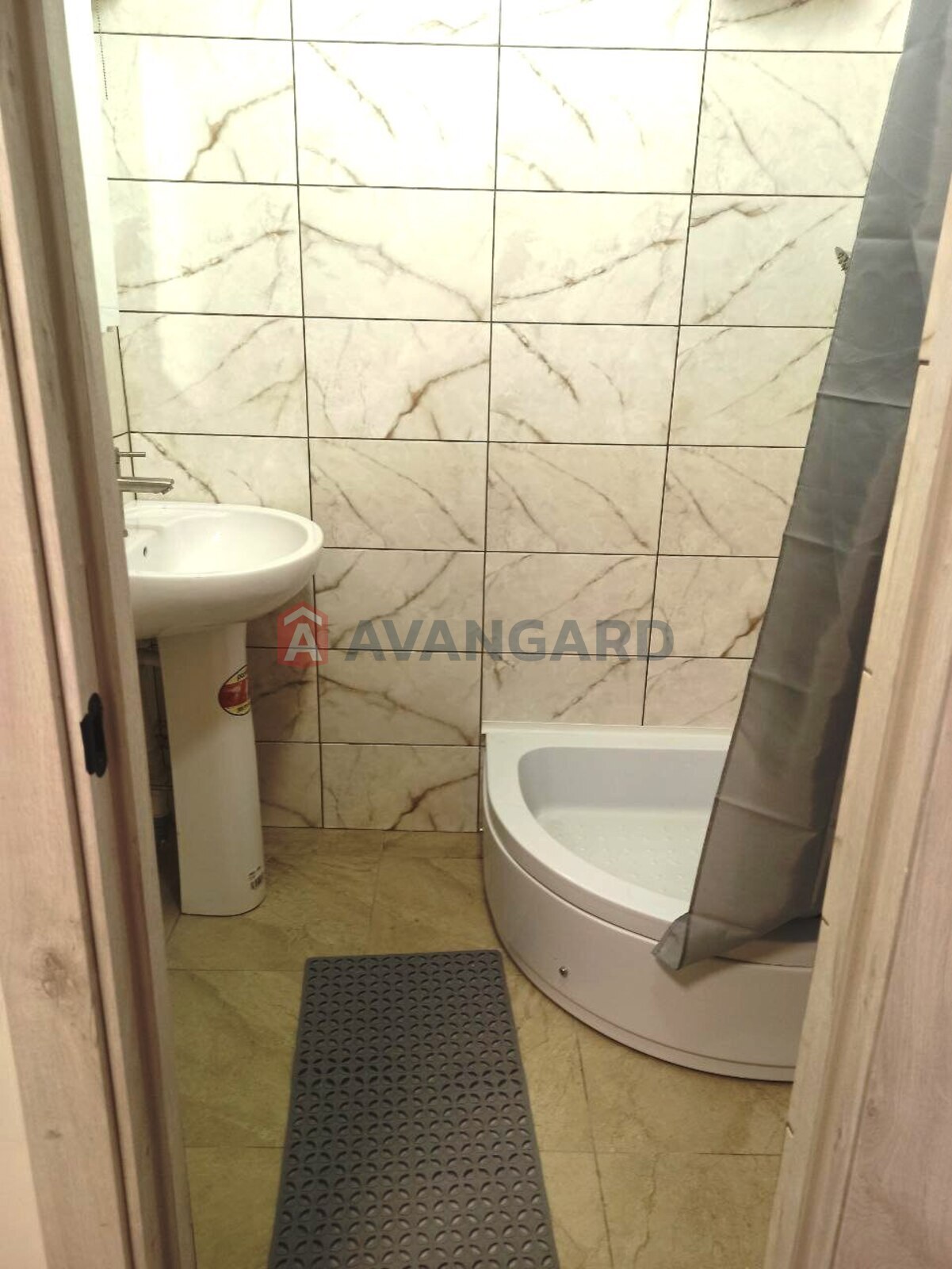 1 ��. ��������, 38/17/9 ��. �., 6/9 ������ ���� 6