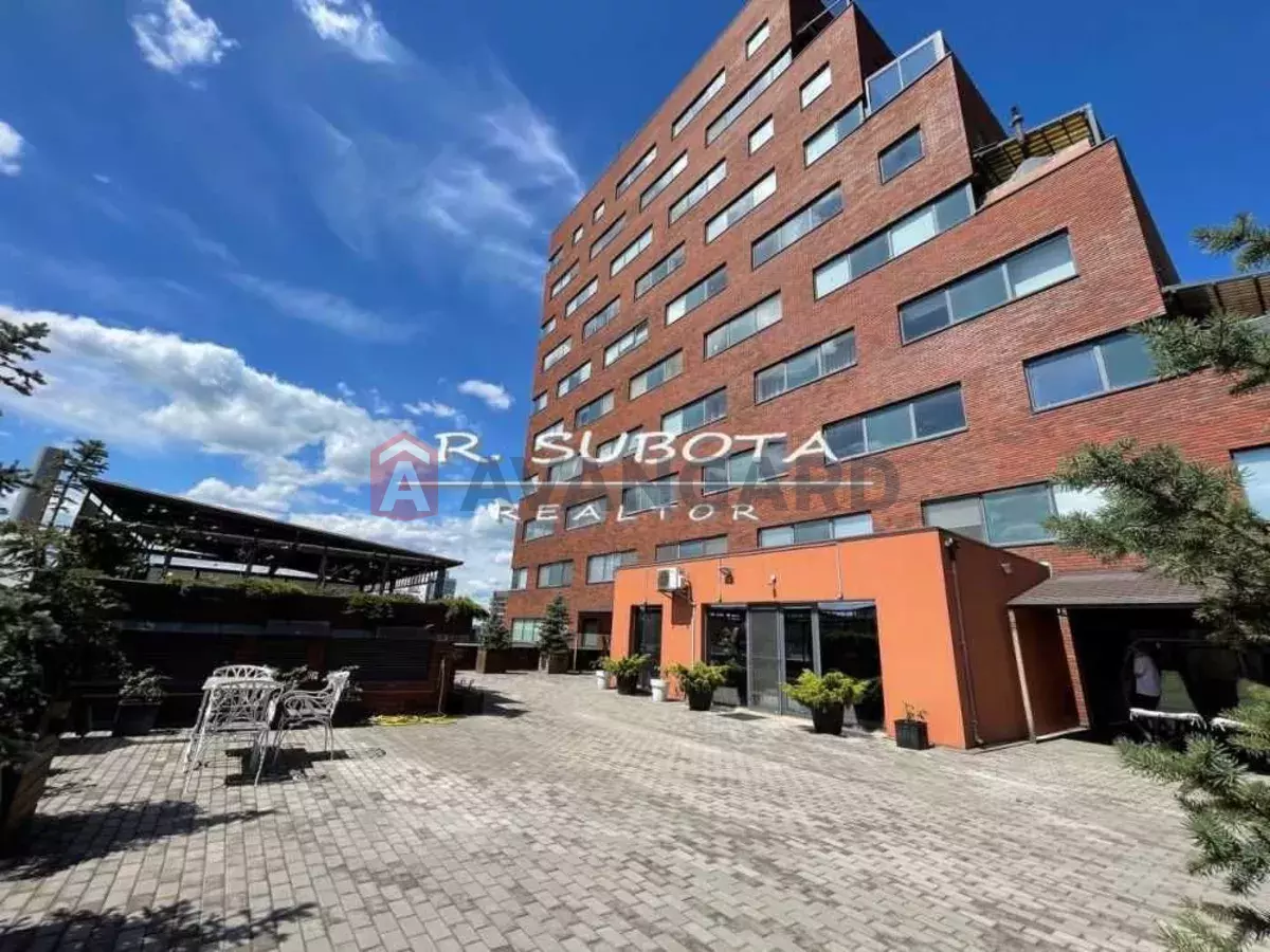 4 ����. ��������, 300/-/50 ��. �., 7/16 ���� ���� 15