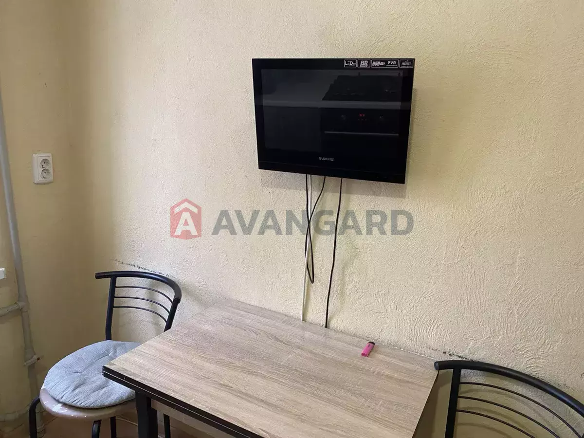 1 ��. ��������, 33/-/5 ��. �., 3/5 ������ ���� 4