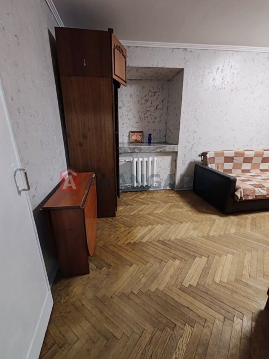 2 ��. ��������, 42/-/5 ��. �., 1/5 ������ ���� 13