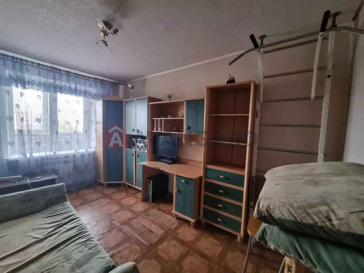 4 . , 70/-/10 . ., 9/9   2