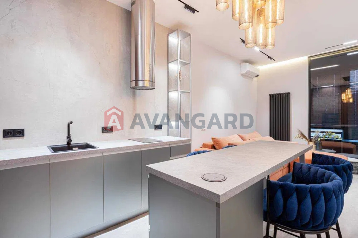 1 ��. ��������, 50/-/22 ��. �., 4/7 ������ ���� 5