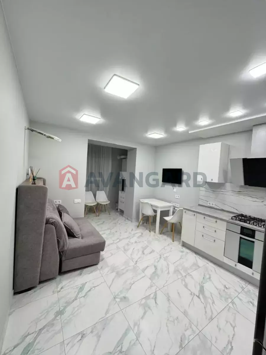 2 ��. ��������, 48/14/16 ��. �., 9/10 ������ ���� 7