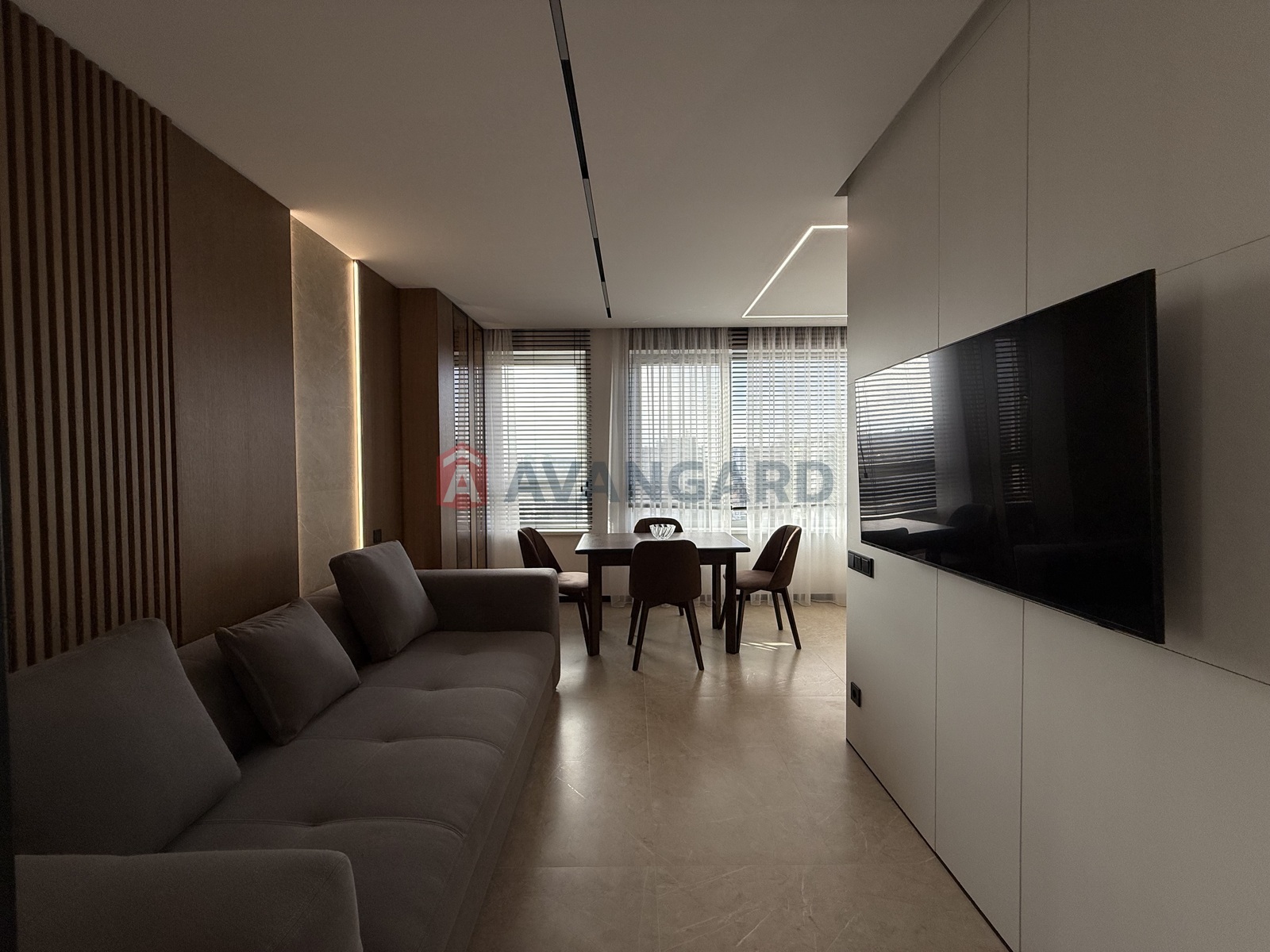 2 ��. ��������, 64,8/26,6/18 ��. �., 8/16 ������ ���� 19