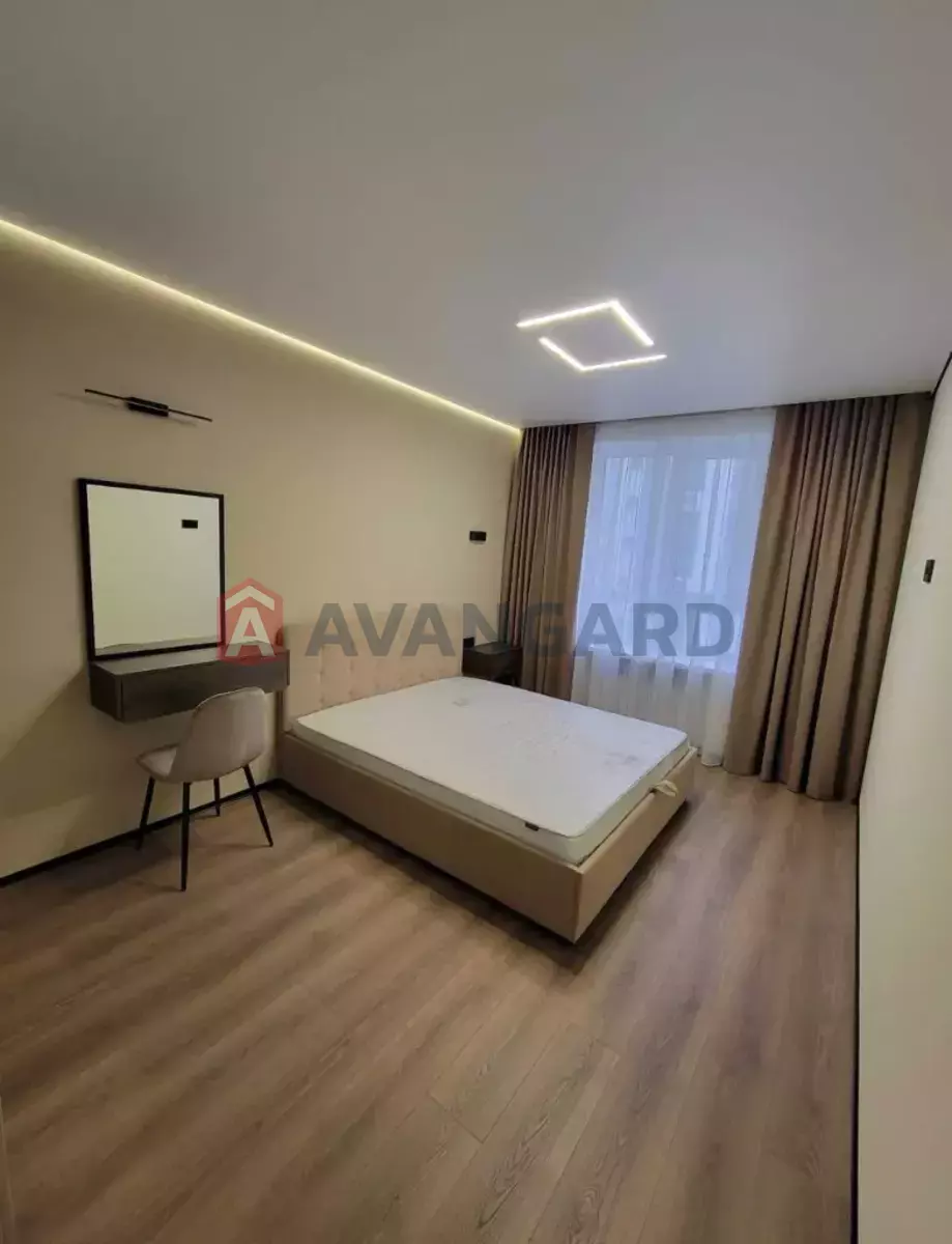 2 ����. ��������, 45/-/20 ��. �., 4/10 ���� ���� 3