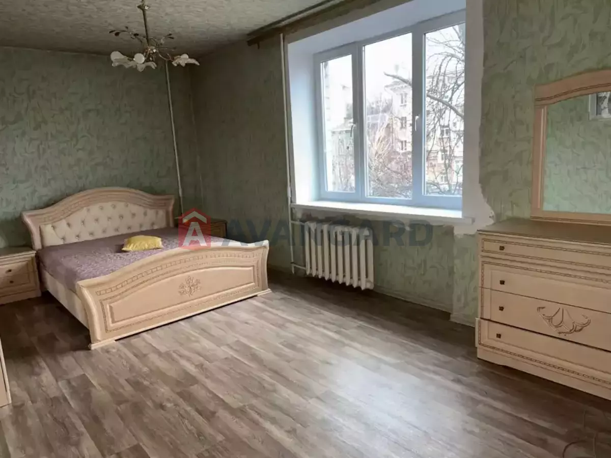 2 ��. ��������, 60/-/9 ��. �., 4/5 ������ ���� 17