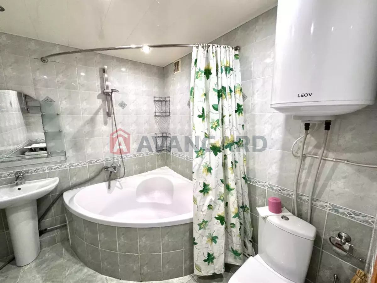 3 ����. ��������, 60/-/8 ��. �., 5/9 ���� ���� 12