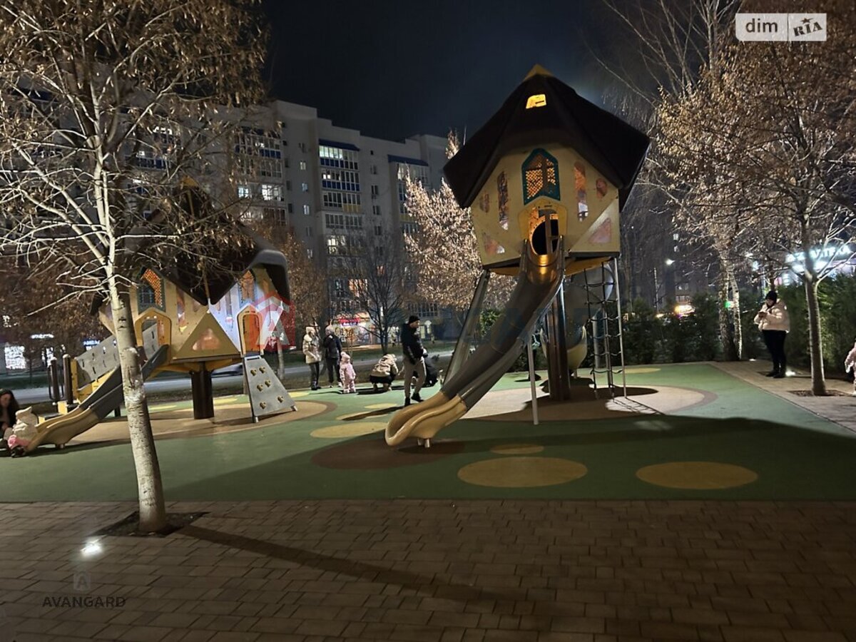 3 ��. ��������, 100/-/16 ��. �., 9/13 ������ ���� 25