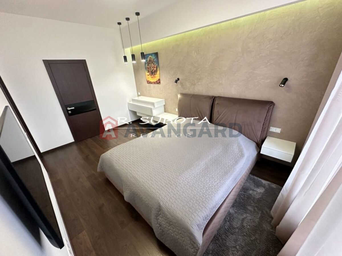 3 . , 112/-/- . ., 10/10   8